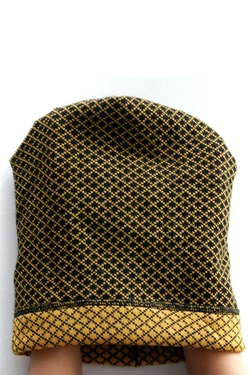 Шапка  черно-желтая, зимняя Шапка  черно-желтая, зимняя